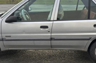 Porte arriere droit PEUGEOT 106