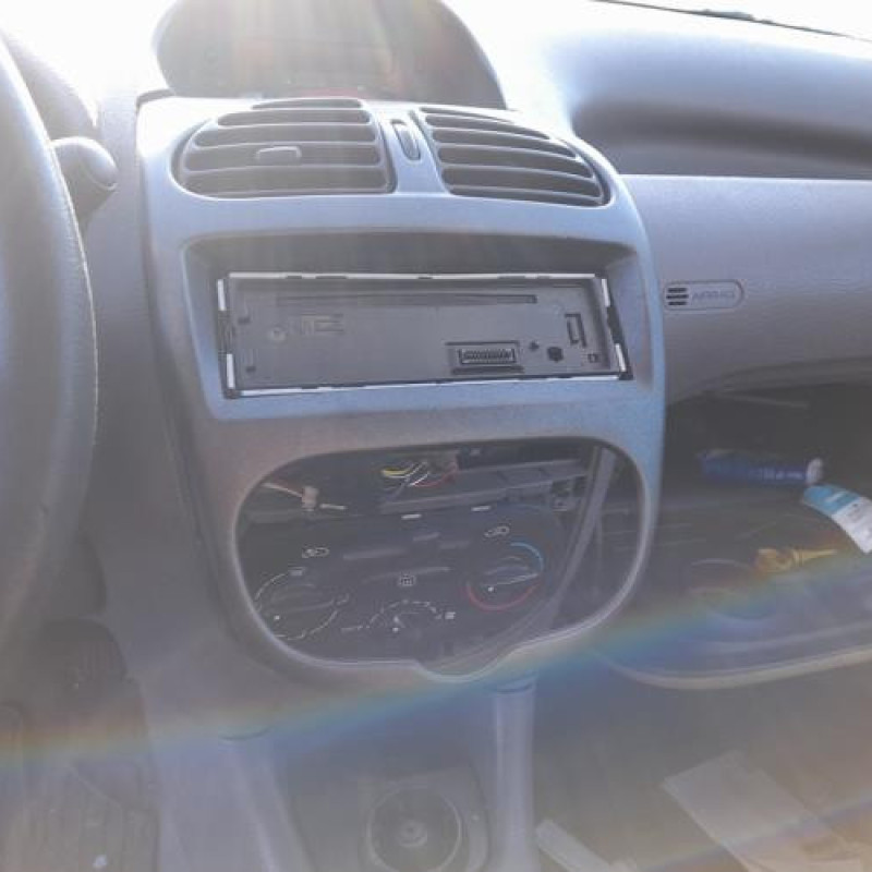 Aile avant droit PEUGEOT 206 Photo n°17