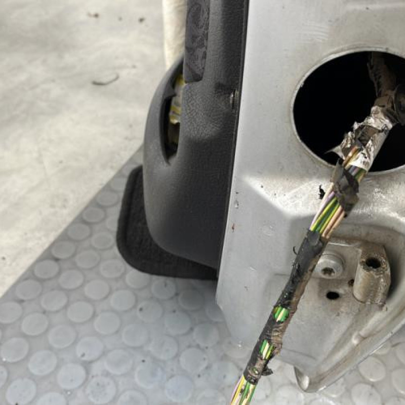 Porte avant gauche PEUGEOT 206 Photo n°7