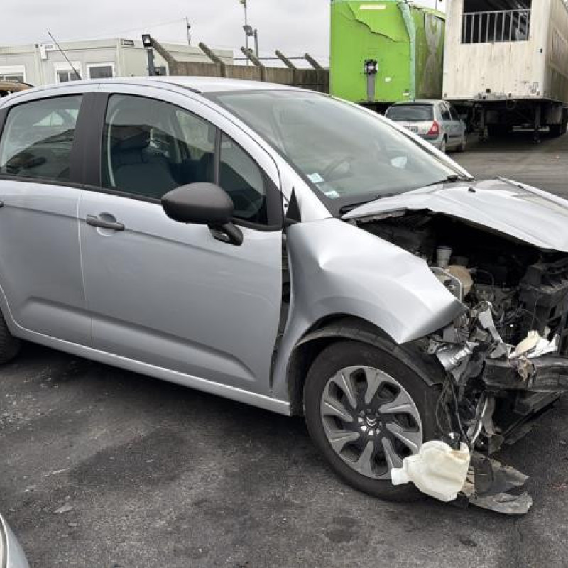 Pare choc arriere CITROEN C3 2 Photo n°9