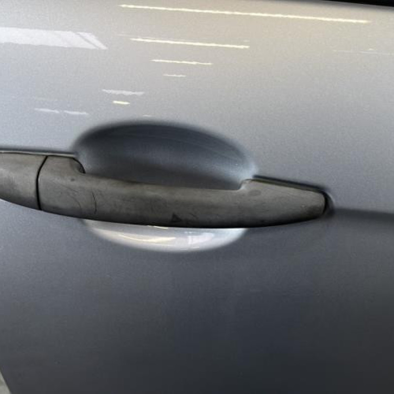 Porte avant droit CITROEN C3 2 Photo n°2