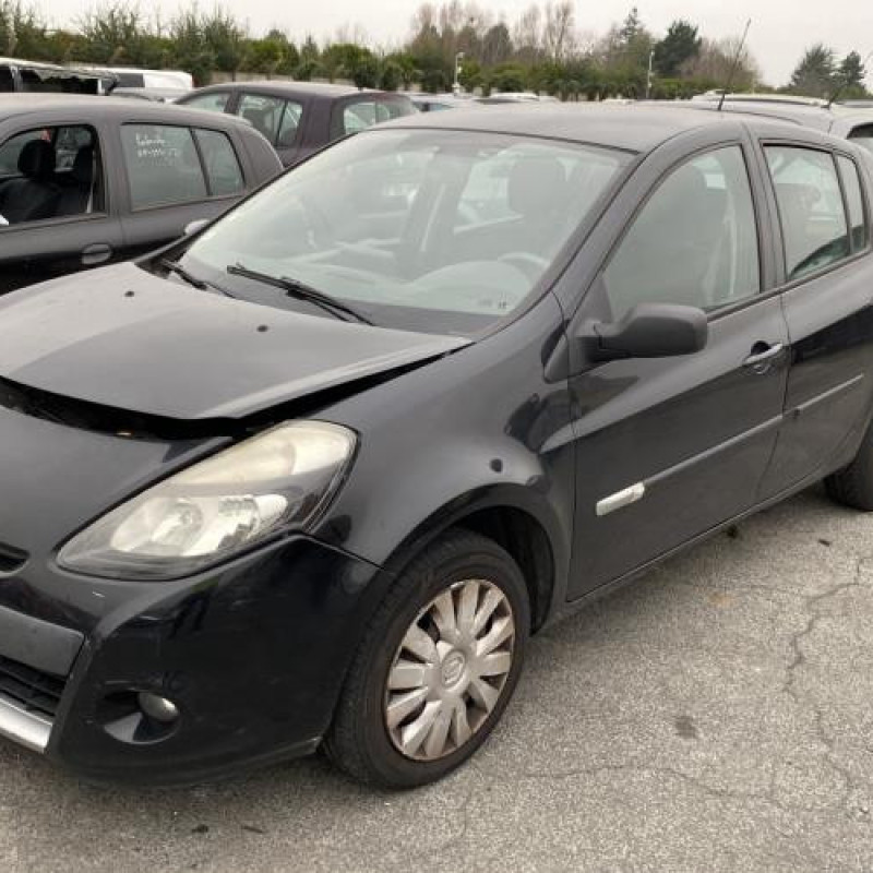 Pare choc arriere RENAULT CLIO 3 Photo n°8