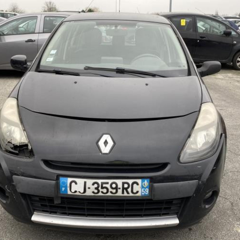 Pare choc arriere RENAULT CLIO 3 Photo n°15