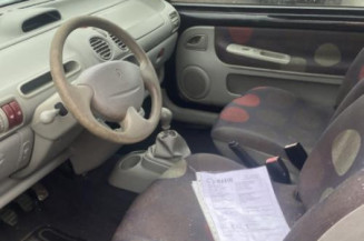 Aile avant droit RENAULT TWINGO 1