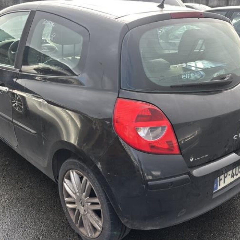 Aile avant gauche RENAULT CLIO 3 Photo n°11