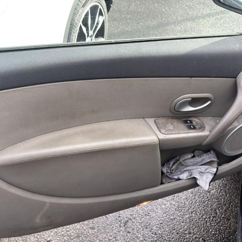 Renfort pare choc avant (traverse) RENAULT CLIO 3 Photo n°15