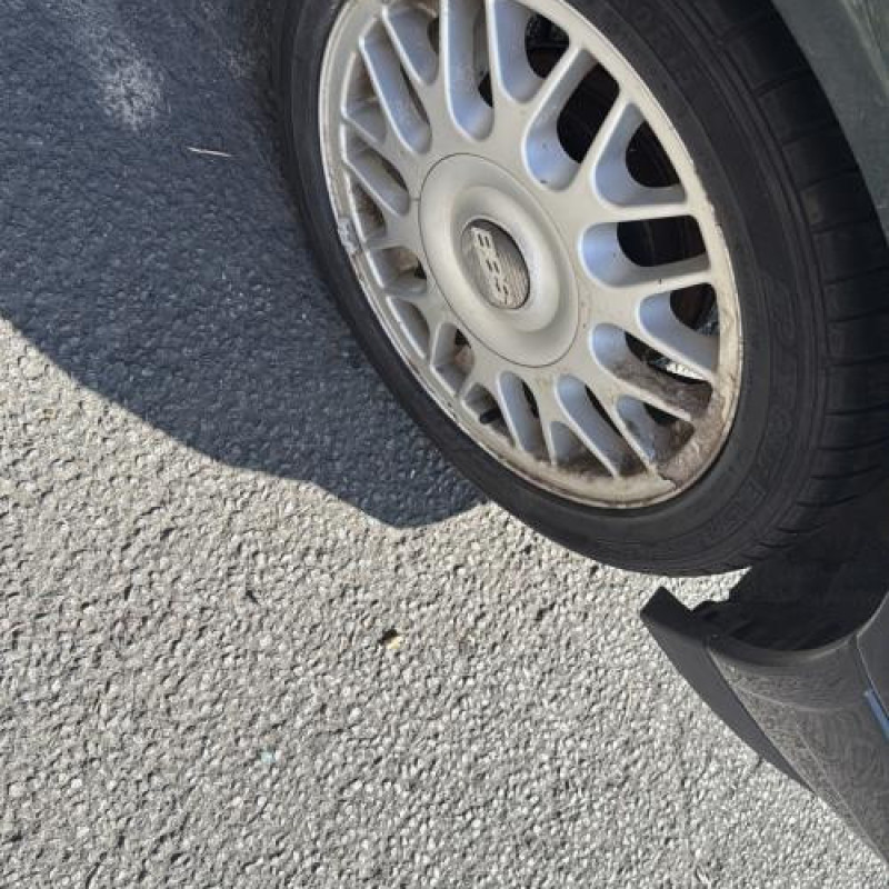 Porte avant droit VOLKSWAGEN GOLF 3 Photo n°17