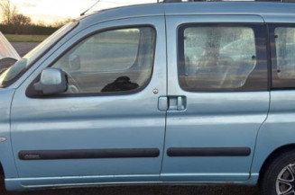 Aile avant droit CITROEN BERLINGO 1