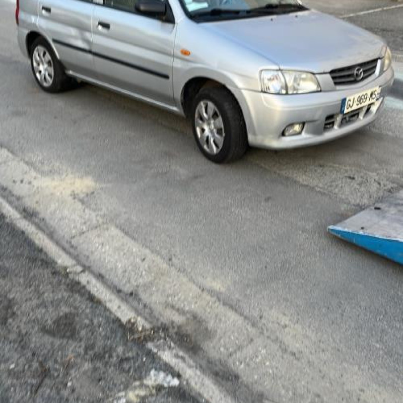Aile avant gauche MAZDA DEMIO Photo n°6