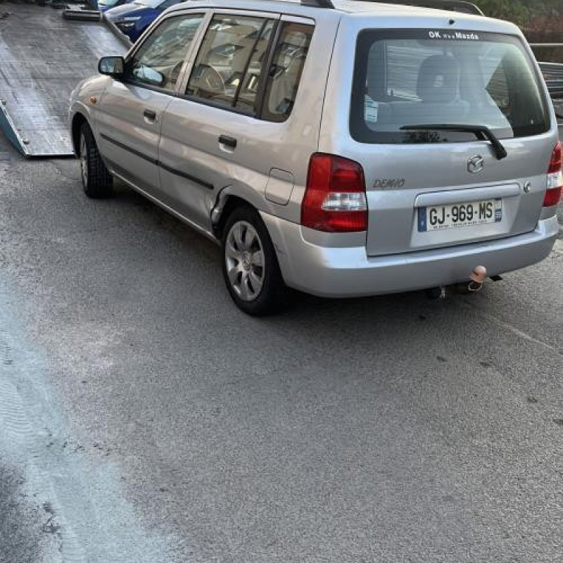 Aile avant gauche MAZDA DEMIO Photo n°8