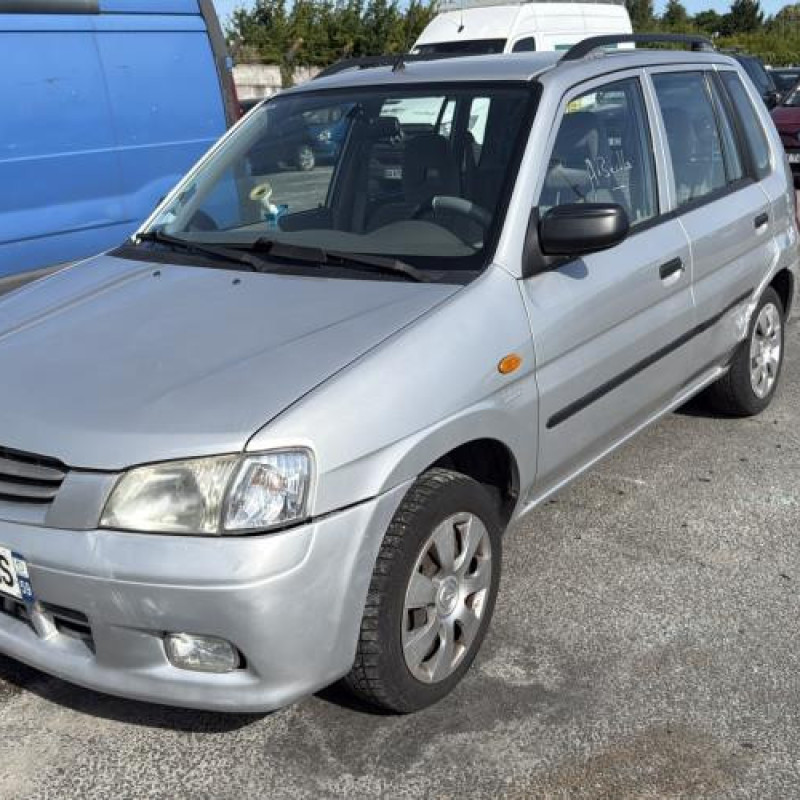 Aile avant gauche MAZDA DEMIO Photo n°16