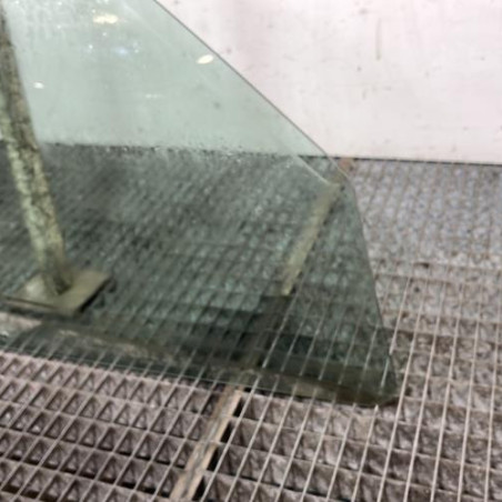 Vitre avant droit RENAULT CLIO 2