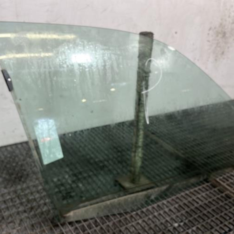 Vitre avant droit RENAULT CLIO 2 Photo n°3