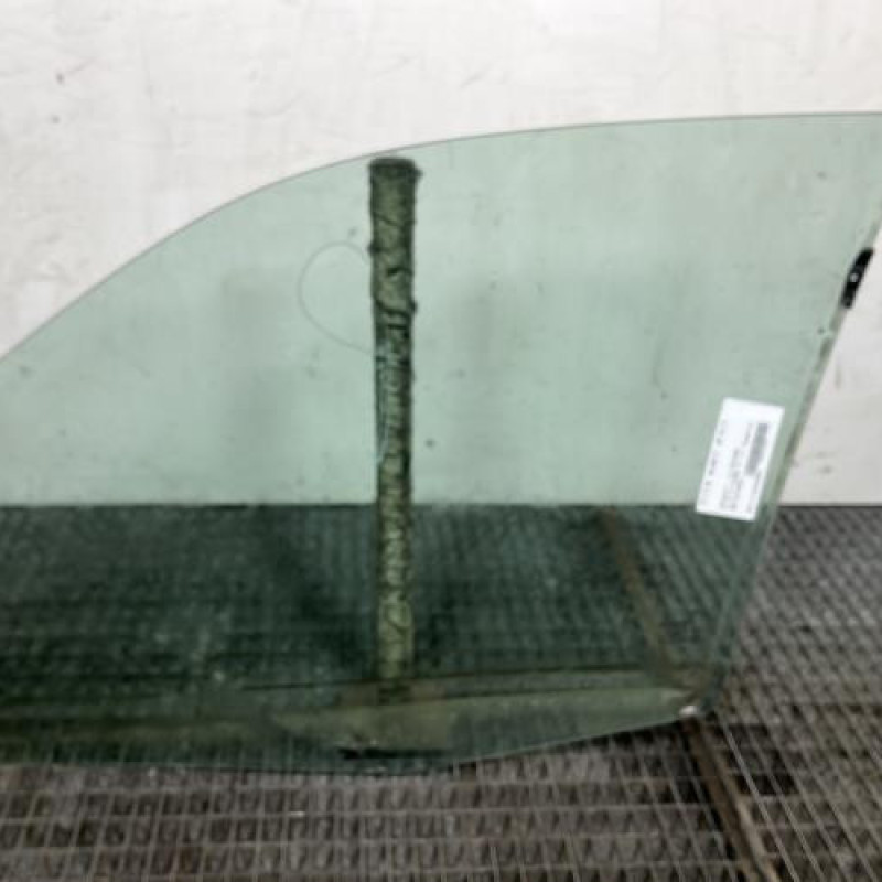 Vitre avant droit RENAULT CLIO 2 Photo n°4
