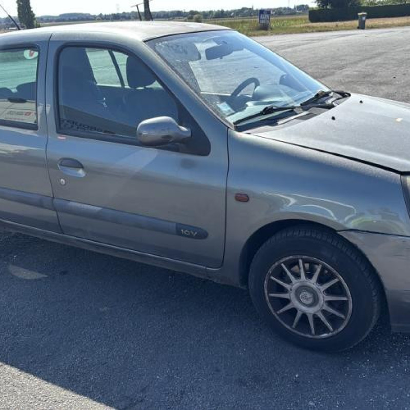 Vitre avant droit RENAULT CLIO 2 Photo n°11