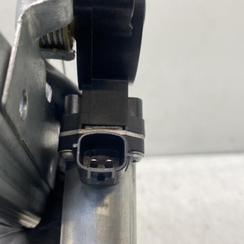 Leve vitre electrique avant droit RENAULT CLIO 4 Photo n°8