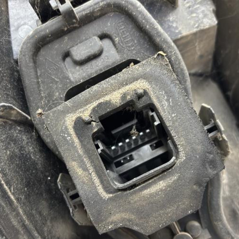 Feu arriere principal droit (feux) RENAULT SCENIC 2 Photo n°6