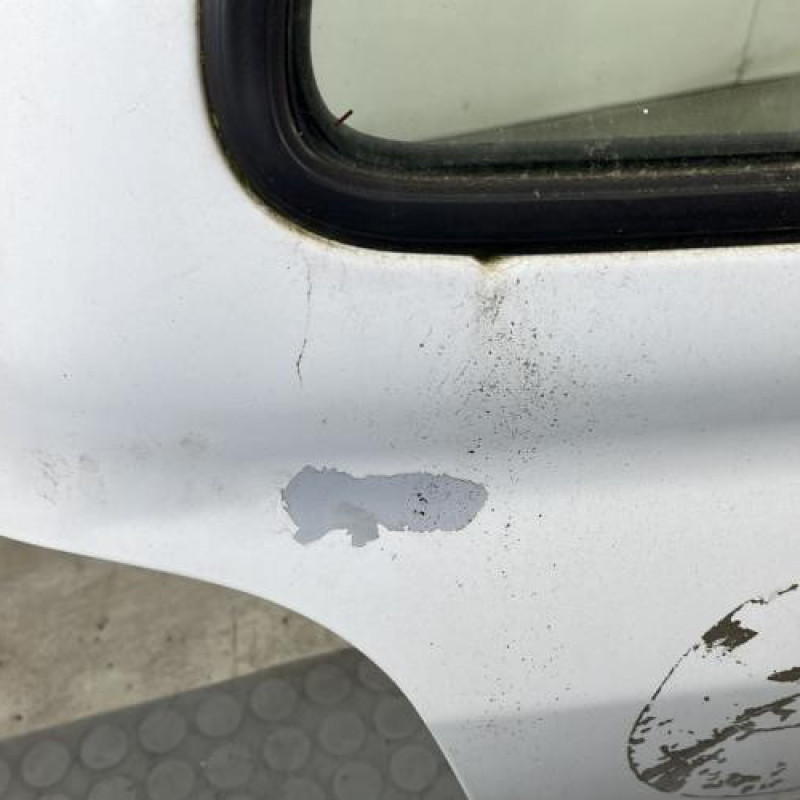 Malle/Hayon arriere RENAULT TWINGO 1 Photo n°3