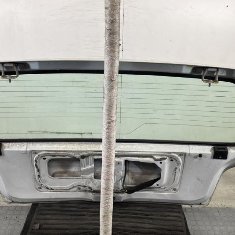 Malle/Hayon arriere RENAULT TWINGO 1 Photo n°8