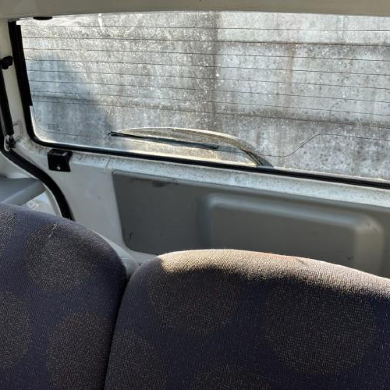 Malle/Hayon arriere RENAULT TWINGO 1 Photo n°18