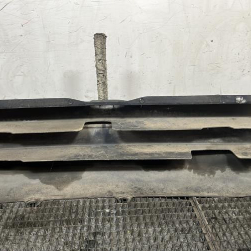 Pare choc arriere RENAULT TWINGO 1 Photo n°5