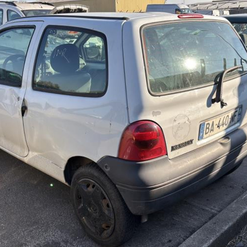 Pare choc arriere RENAULT TWINGO 1 Photo n°10