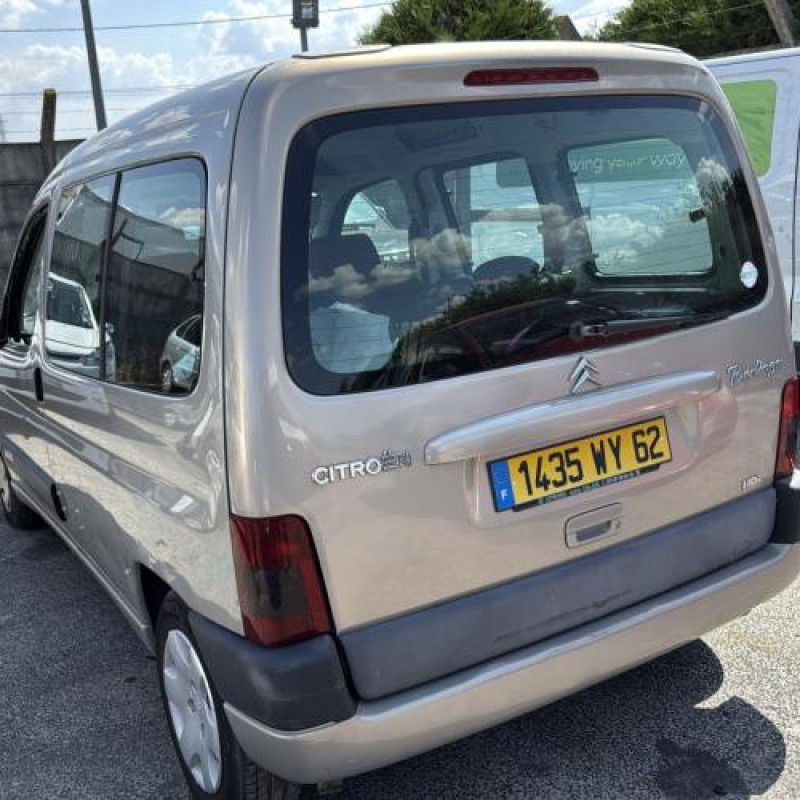 Pare choc arriere CITROEN BERLINGO 1 Photo n°10