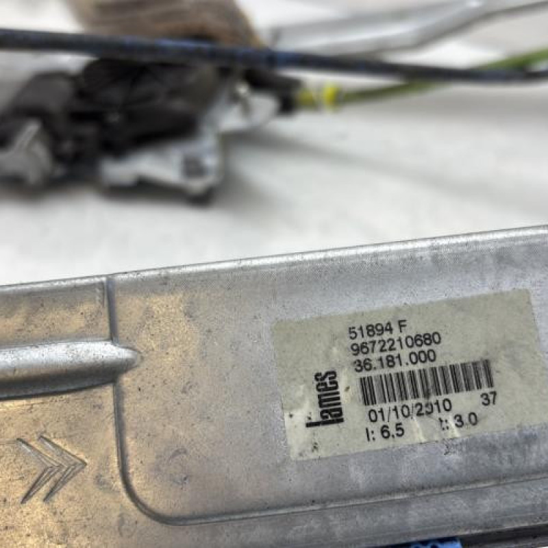 Leve vitre electrique avant droit CITROEN C3 PICASSO Photo n°6