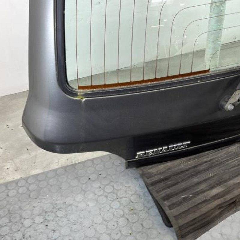 Malle/Hayon arriere RENAULT CLIO 1 Photo n°5