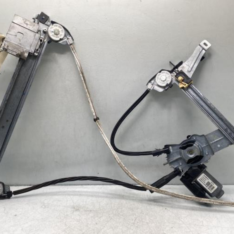 Leve vitre electrique avant droit PEUGEOT 207 Photo n°1