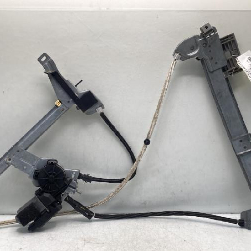 Leve vitre electrique avant droit PEUGEOT 207 Photo n°8