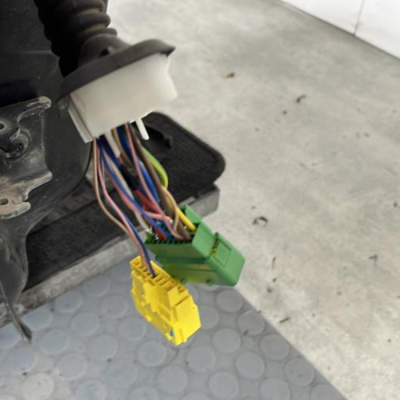 Porte avant droit PEUGEOT 208 1 Photo n°6