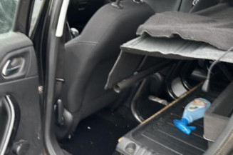 Feu arriere stop central PEUGEOT 208 1