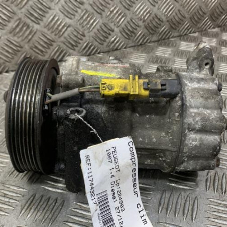 Compresseur clim PEUGEOT 1007 Photo n°1