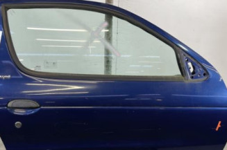 Porte avant droit RENAULT MEGANE 1 Photo n°1