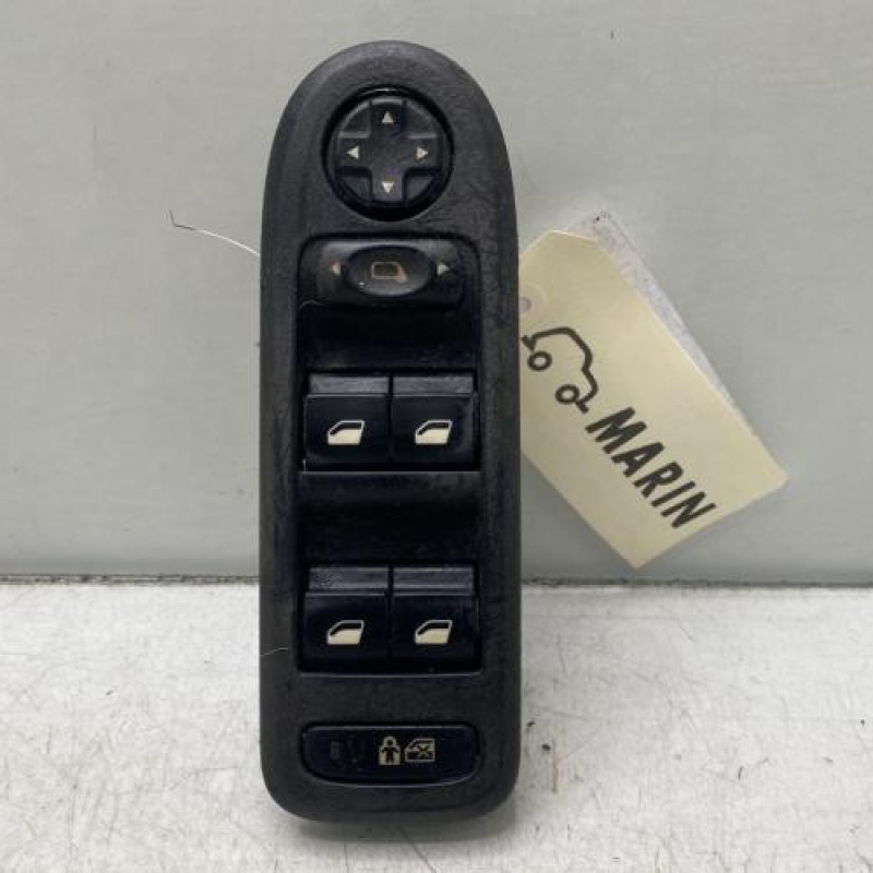 Interrupteur de leve vitre avant gauche PEUGEOT 308 1 Photo n°1