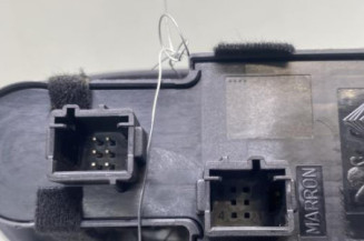 Interrupteur de leve vitre avant gauche PEUGEOT 308 1