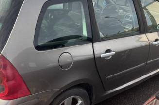 Pare choc avant PEUGEOT 307