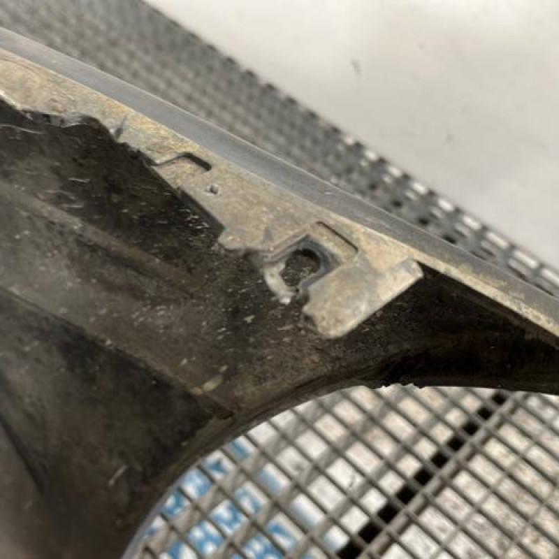 Pare choc avant RENAULT CLIO 2 Photo n°5