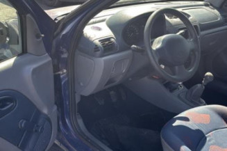 Pare choc avant RENAULT CLIO 2