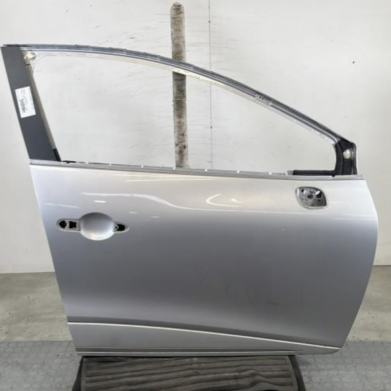 Porte avant droit RENAULT CLIO 4 Photo n°1