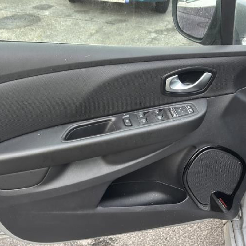 Porte avant droit RENAULT CLIO 4 Photo n°15