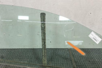 Vitre avant droit PEUGEOT 207 Photo n°1