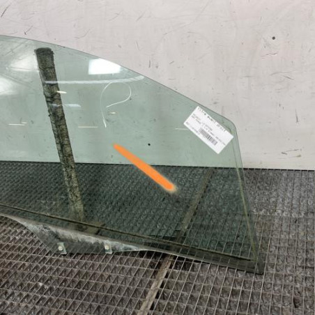 Vitre avant droit PEUGEOT 207