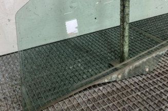 Vitre avant gauche PEUGEOT 207