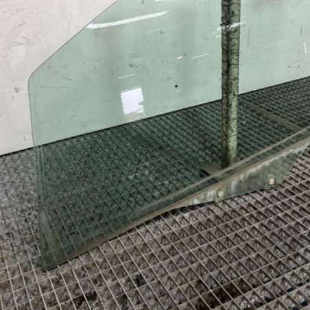 Vitre avant gauche PEUGEOT 207