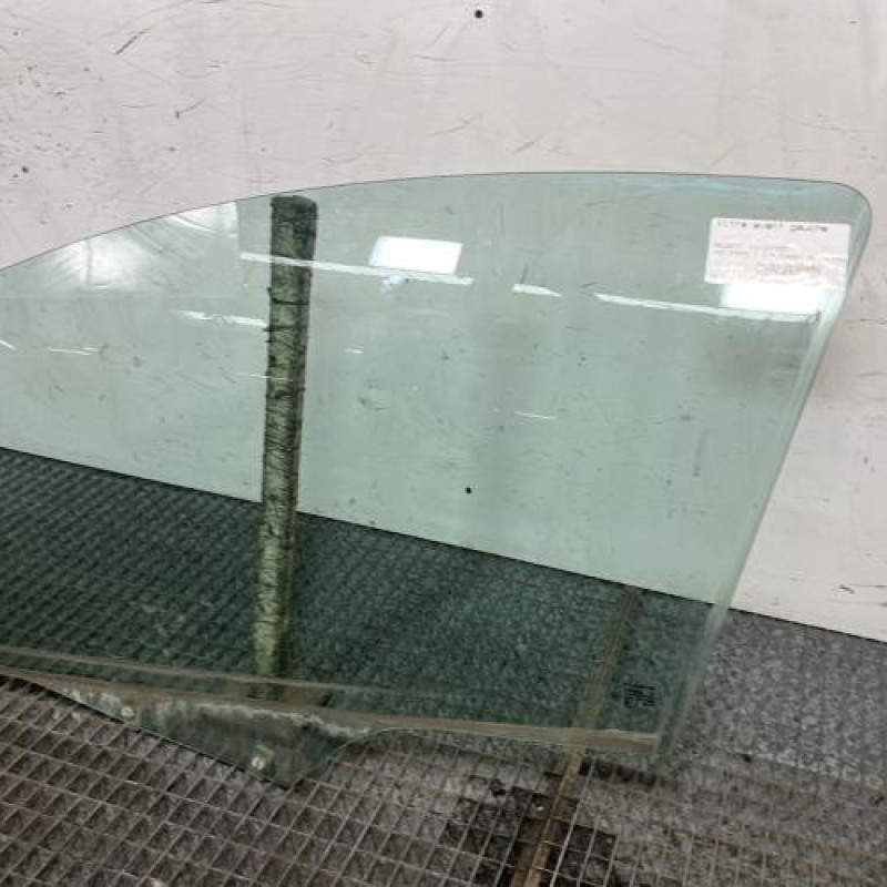 Vitre avant gauche PEUGEOT 207 Photo n°3