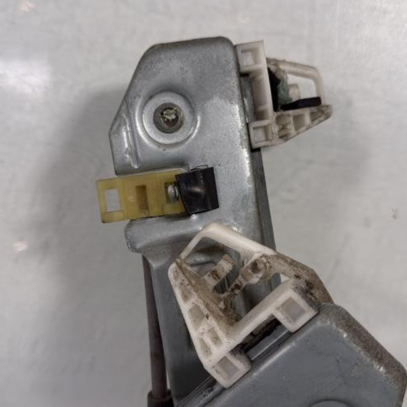 Leve vitre electrique avant gauche RENAULT MEGANE 2 Photo n°2