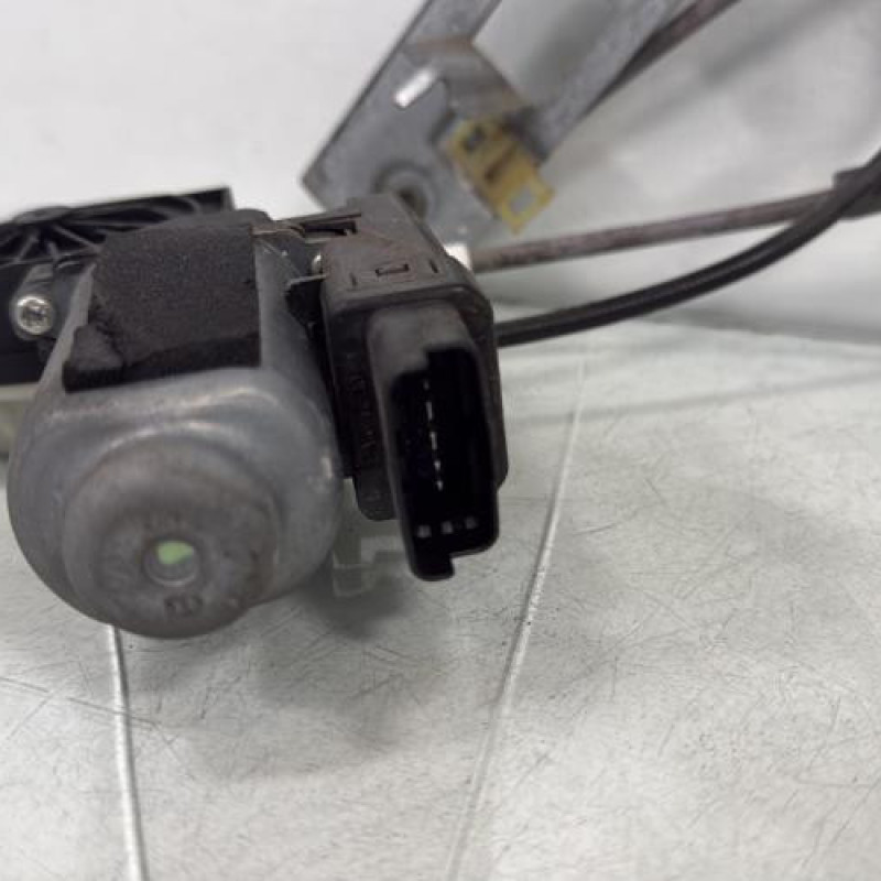Leve vitre electrique avant gauche RENAULT MEGANE 2 Photo n°3
