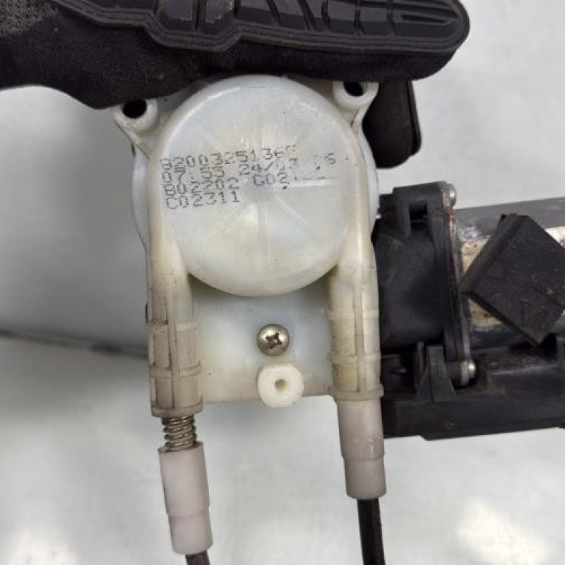 Leve vitre electrique avant gauche RENAULT MEGANE 2 Photo n°4